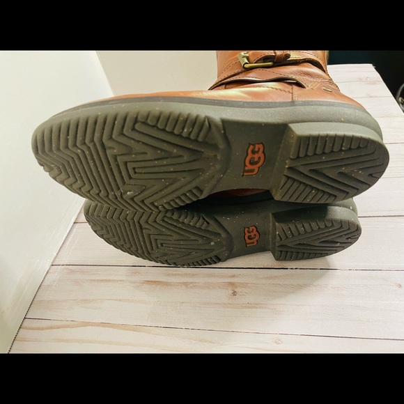UGG AUSTRALIA LEATHER BOOTS - Picture 9 of 13